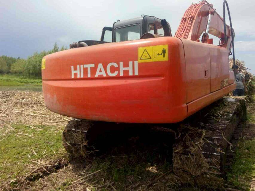 Kako diagnosticirati, da bager Hitachi ZAXIS120 počasi hodi？